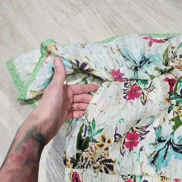 NWT Kitsch & Pop Barok Paris Women's Floral Crop Top & Skirt Multicolor Small - Picture 6 of 14